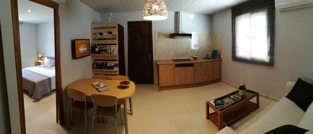 Apartaments Els Temporers Corbera Ngoại thất bức ảnh